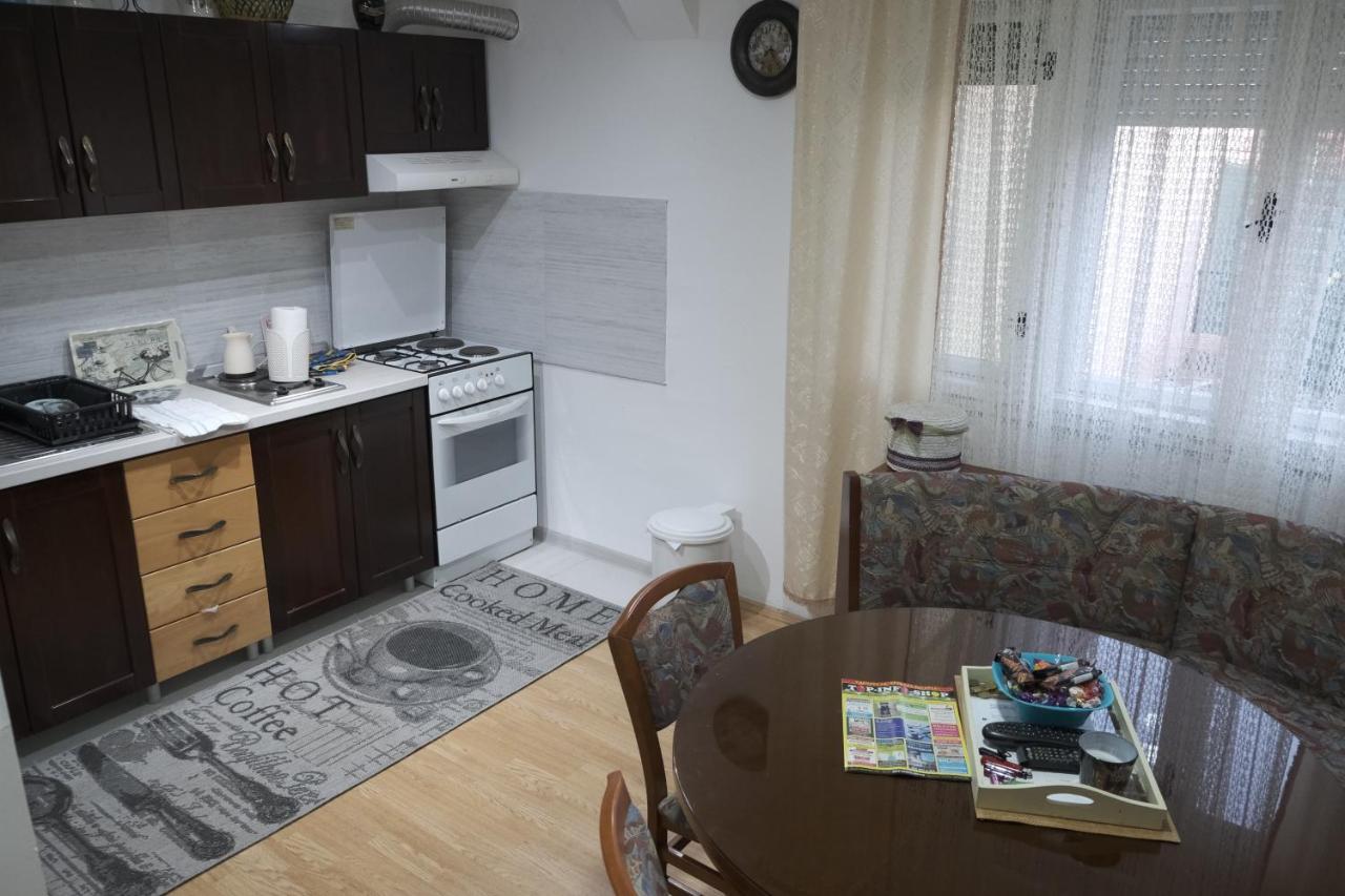 Appartamento Nikodijevic Vrsac Esterno foto